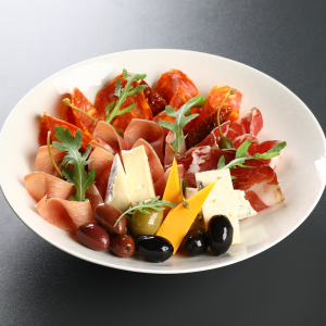 Asortiment de delicii italiene