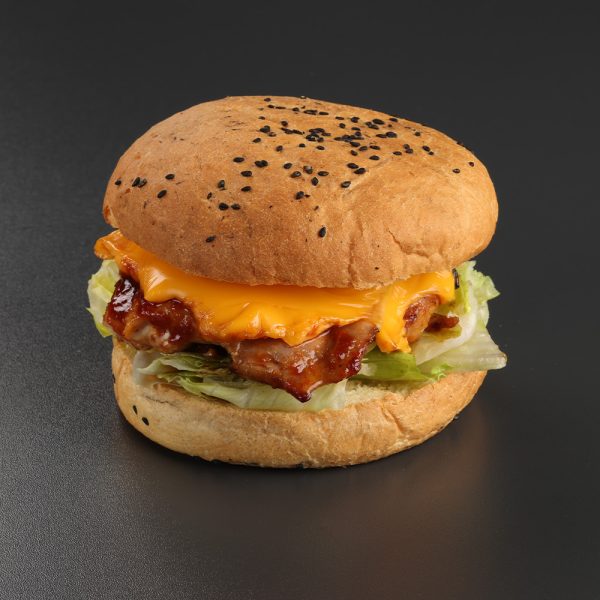 Burger cu pui crocant