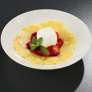 Fromage Blank cu carpaccio de ananas