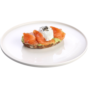 Toast cu somon și guacamole