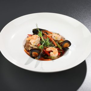 Funchoza cu fructe de mare