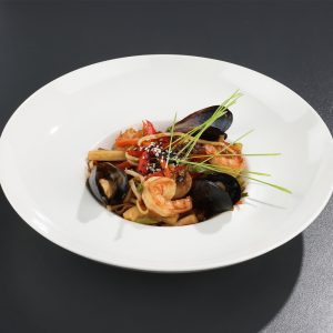 Udon cu fructe de mare